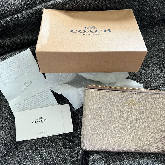 COACH Corner Zip Wristlet - Picture 4 of 8